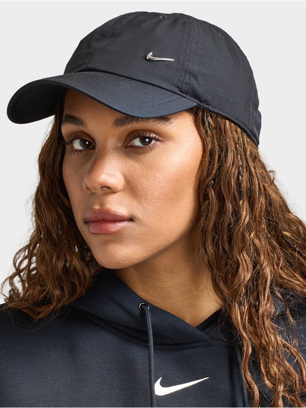 Nike Club Unstructured Metal Swoosh Cap Black / Silver